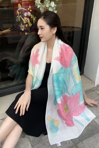 Khăn lụa tơ tằm vẽ tay hoa sen - Khăn lụa dài