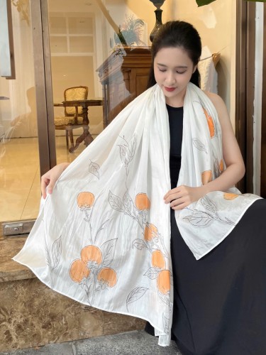 Khăn lụa tơ tằm vẽ tay – khăn lụa dài vẽ hoa quả hồng 