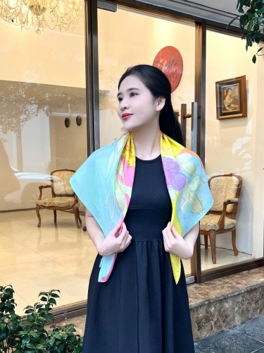 Khăn lụa tơ tằm vẽ tay – khăn lụa vuông vẽ hổ