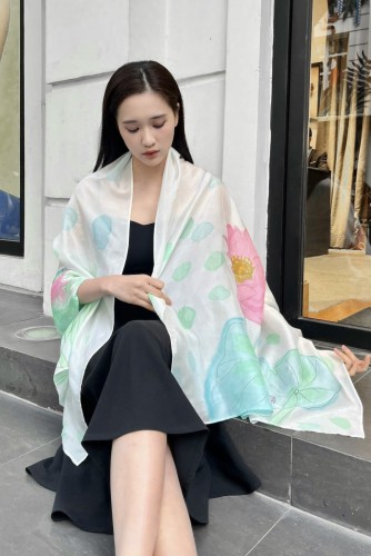 Khăn lụa tơ tằm vẽ tay hoa sen hồng - khăn lụa dài