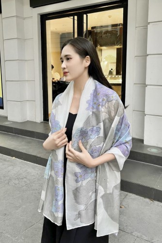Khăn lụa tơ tằm vẽ tay hoa cẩm tú cầu - khăn lụa dài