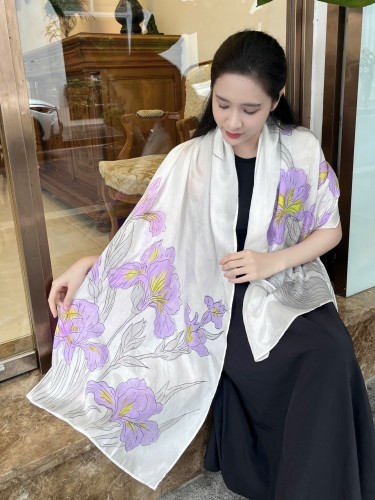Khăn lụa tơ tằm vẽ tay – khăn lụa dài vẽ hoa diên vỹ tím 